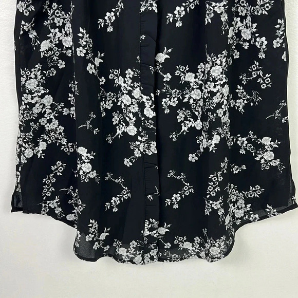 Elle Women’s Small Sleeveless Floral Print Hidden Button Up Closure Blouse - Picture 5 of 9